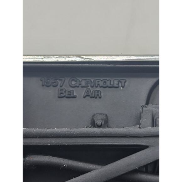 Danbury Mint 1957 Chevrolet Bel Air Convertible - Picture 9 of 9